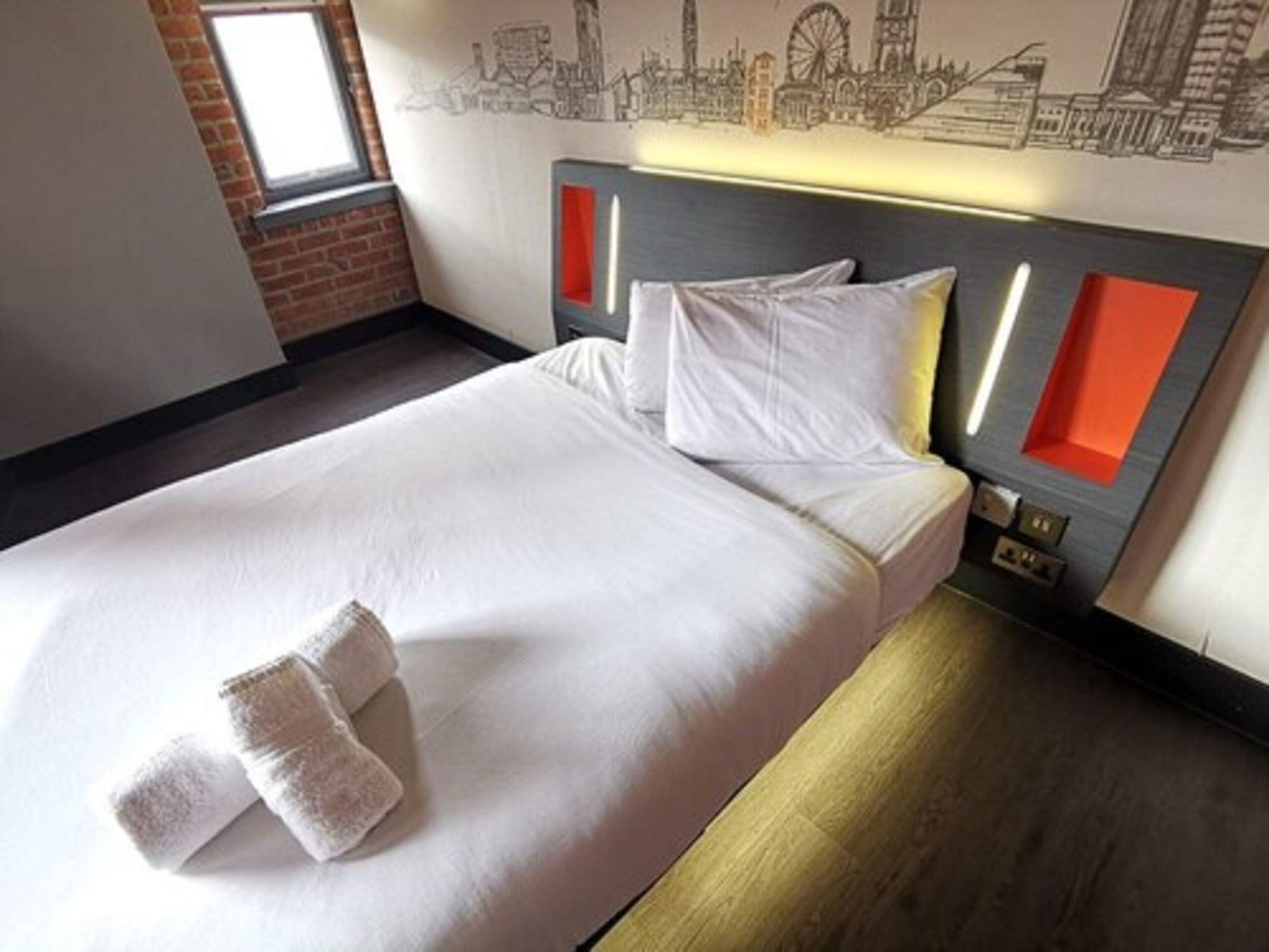 Easyhotel Hotel 2*