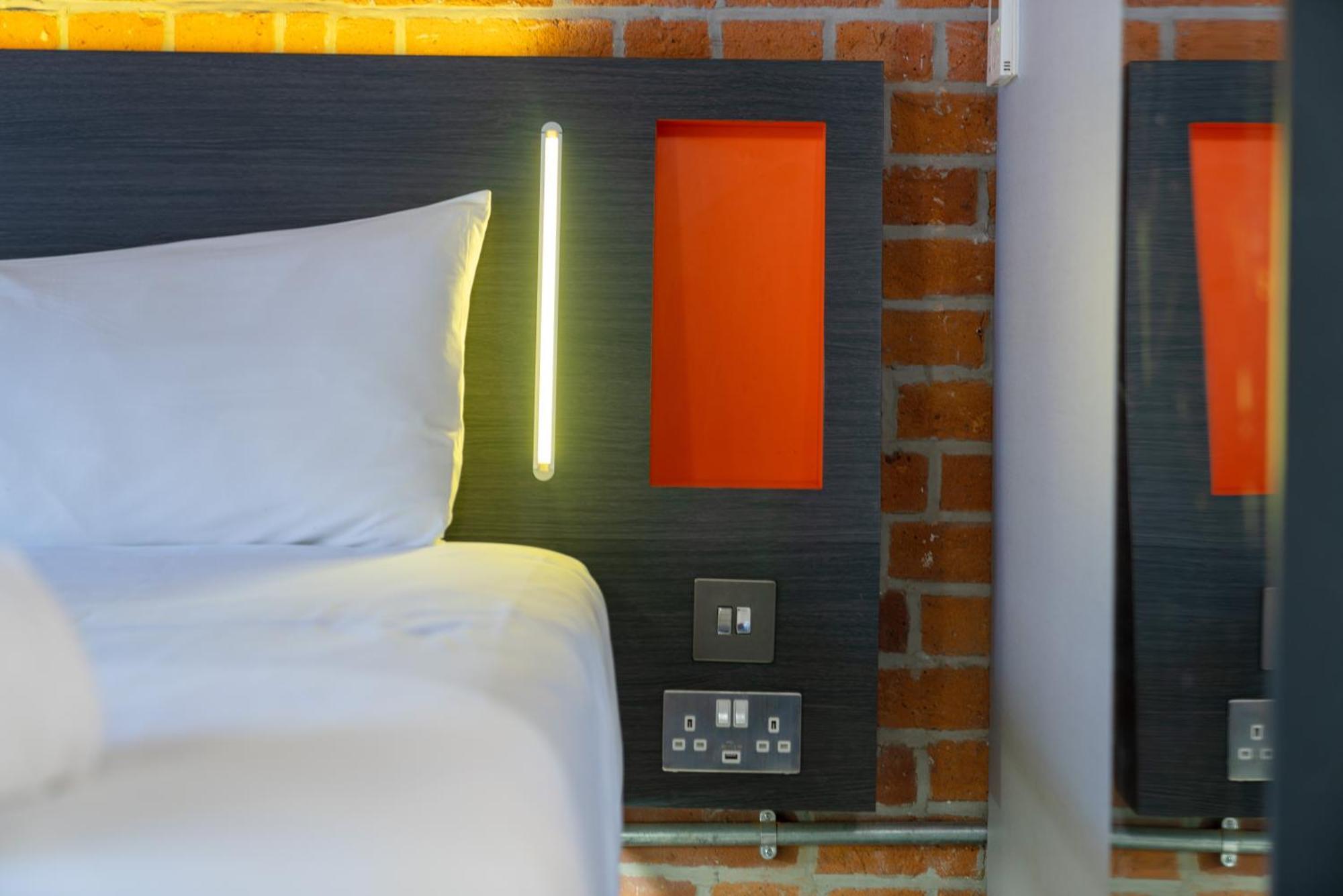 Hotel Easyhotel 2*