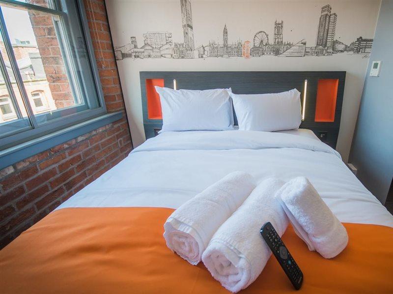 Easyhotel